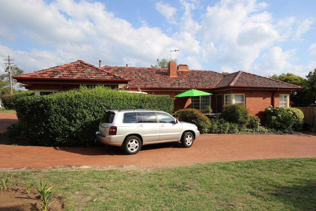 The Evergreen Bed And Breakfast Canberra Kültér fotó