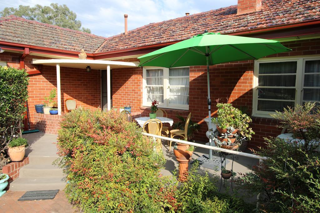 The Evergreen Bed And Breakfast Canberra Kültér fotó